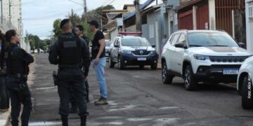 Jornalista é esfaqueada pelo ex e fica em estado grave 