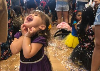 Matinês de Carnaval tem folia em shoppings, bloco de rua e até ‘carnavau’ para os pets; confira a programação  
