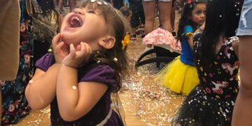 Matinês de Carnaval tem folia em shoppings, bloco de rua e até ‘carnavau’ para os pets; confira a programação  