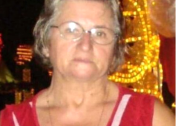 Vídeo: câmera flagrou momento em que caminhonete atropelou idosa; mulher m0rreu no hospital