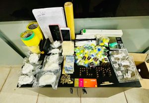 Operação conjunta desmantela ponto de tráfico de drogas em Aral Moreira