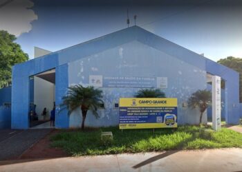 Homem armado com faca ameaça funcionários e pacientes em UBS de Campo Grande