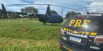 Operação conjunta da PRF e Polícia Civil apreende helicóptero irregular em Paranaíba