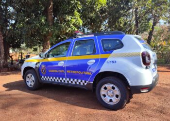 Adolescente chama a polícia após ser ameaçado pelo pai embriagado em Campo Grande