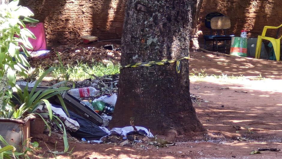 Corpo esquartejado e soterrado é encontrado em residência de Campo Grande após denúncia anônima