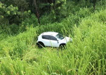Capotamento na BR-060 em Camapuã deixa motorista e passageiro feridos