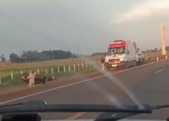 Capotamento na BR-262 em Terenos deixa mulher ferida