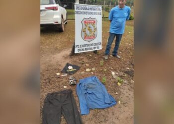 Idoso de 76 anos é preso após matar esposa a facadas na frente da filha