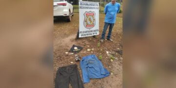 Idoso de 76 anos é preso após matar esposa a facadas na frente da filha