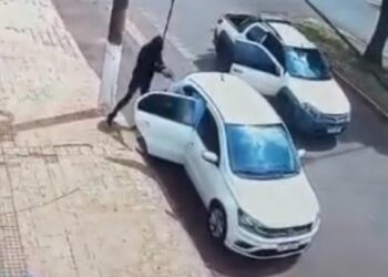 Imagens fortes: homem é morto a tiros no centro de Ponta Porã