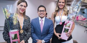 Papy homenageia farmacêutica e Secretária da Cidadania em sessão dedicada às mulheres