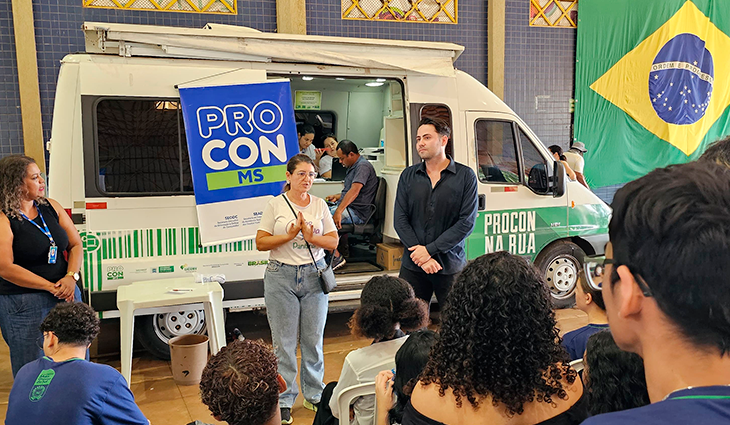 Procon e Justiça Federal promovem ação educativa com alunos em Campo Grande