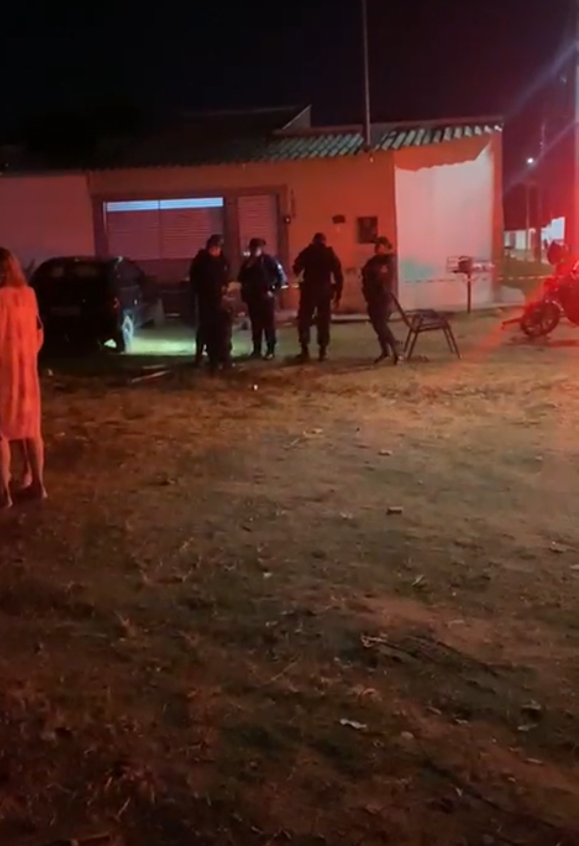 Homem é assassinado a tiros no Los Angeles; suspeitos estavam em moto