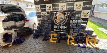 Polícia apreende mais de uma tonelada de maconha e recupera veículo furtado em Dourados