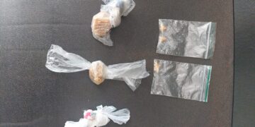 Mulher presa por tráfico e envolvimento em homicídio no Jardim Colibri