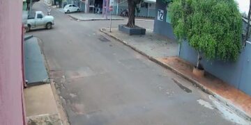 Adolescente bate moto em caminhonete ao fugir da PM em Jardim e morre no hospital