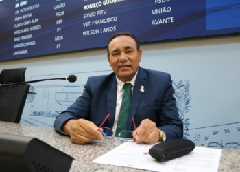 Carlão garante instalação de redutor de velocidade Bairro Lagoa da Cruz