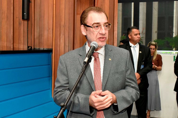 Símbolo do TEA poderá ser aplicado em uniformes de alunos com essa condição