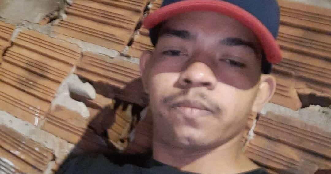 Identificado rapaz jogado na rua e morto a tiros no Colúmbia