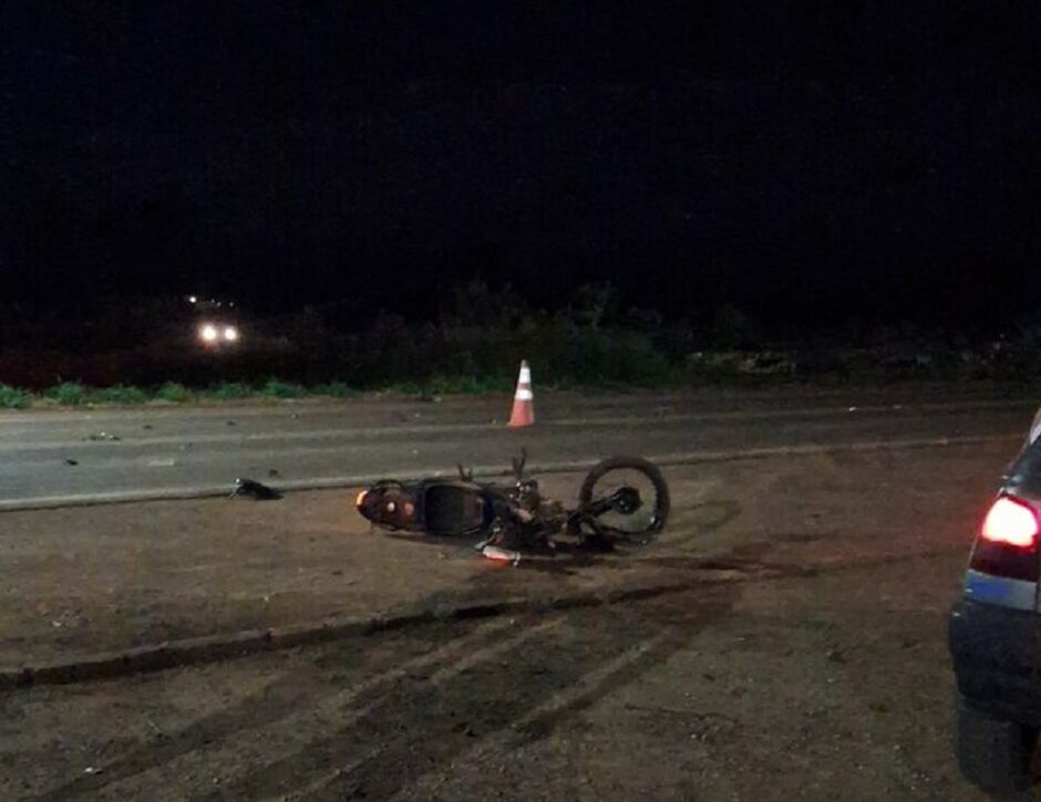 Homem morre em colisão entre motocicleta e caminhonete na MS-164