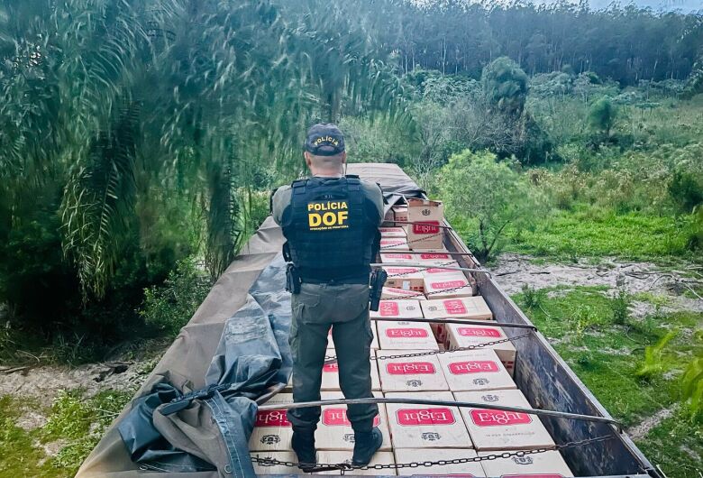 Operação do DOF apreende carreta com quase 30 mil pacotes de cigarros no MS