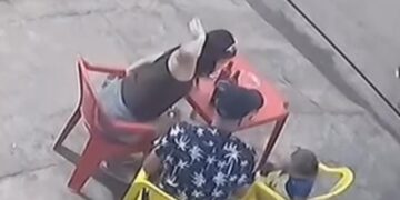 Após repercussão de imagens, DEPCA localiza mulher que agrediu filha de 2 anos; genitora diz que queria “corrigir”