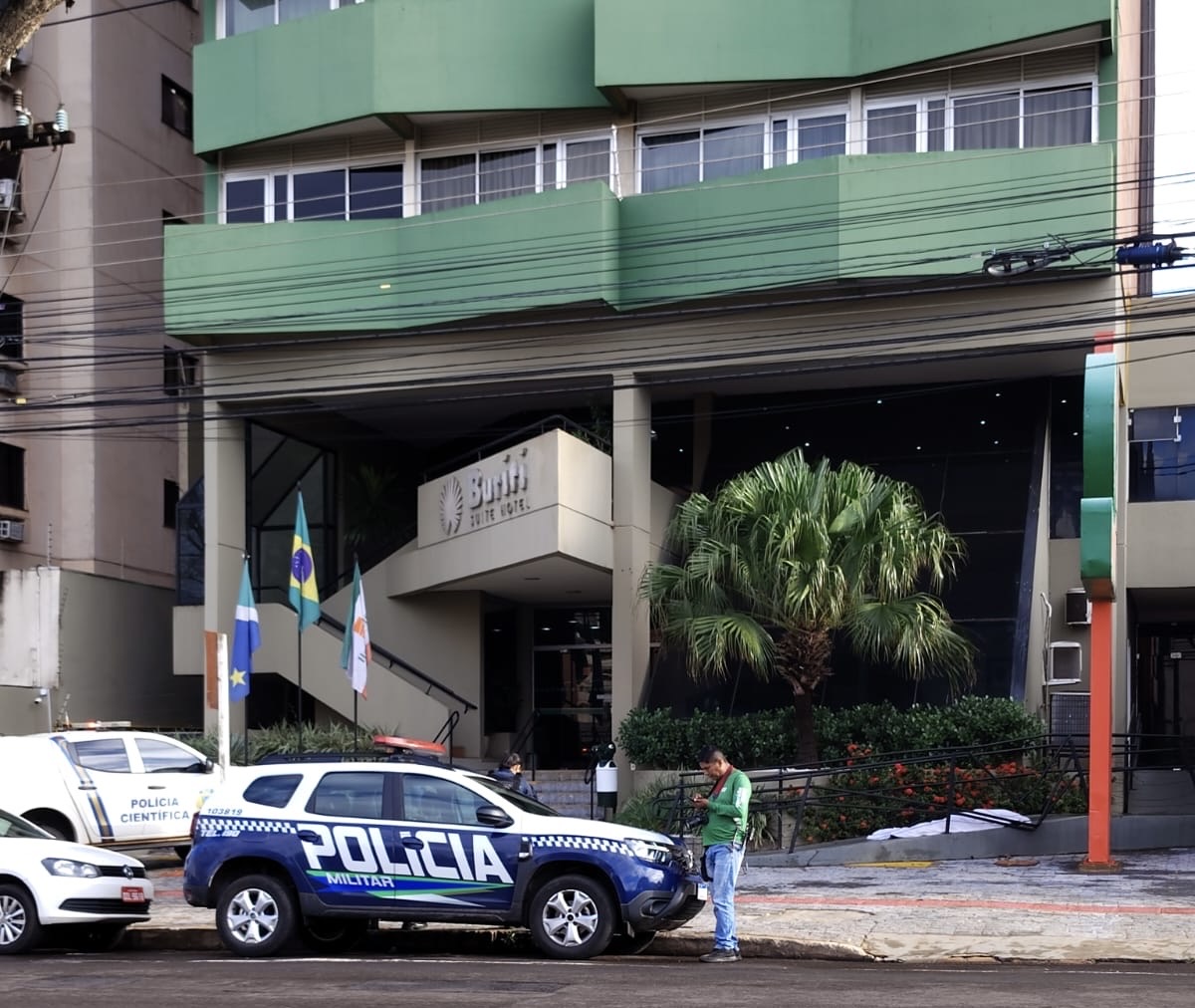 Mulher morre ao cair de prédio de hotel no Centro de CG