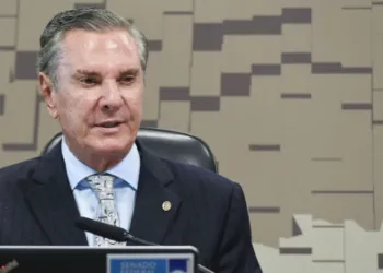 Moraes autoriza prisão domiciliar do ex-presidente Fernando Collor