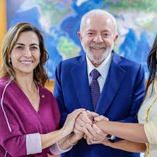 Senadora e deputado de MS integram comissão de Lula para funeral do Papa Francisco