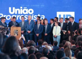 “UP – altos poderosos”: com críticas a Lula, Tereza Cristina chama Federação de “transatlântico”