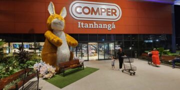 Magia, doces e alegria: Coelhinho da Páscoa visita lojas Comper em Campo Grande e Dourados no sábado