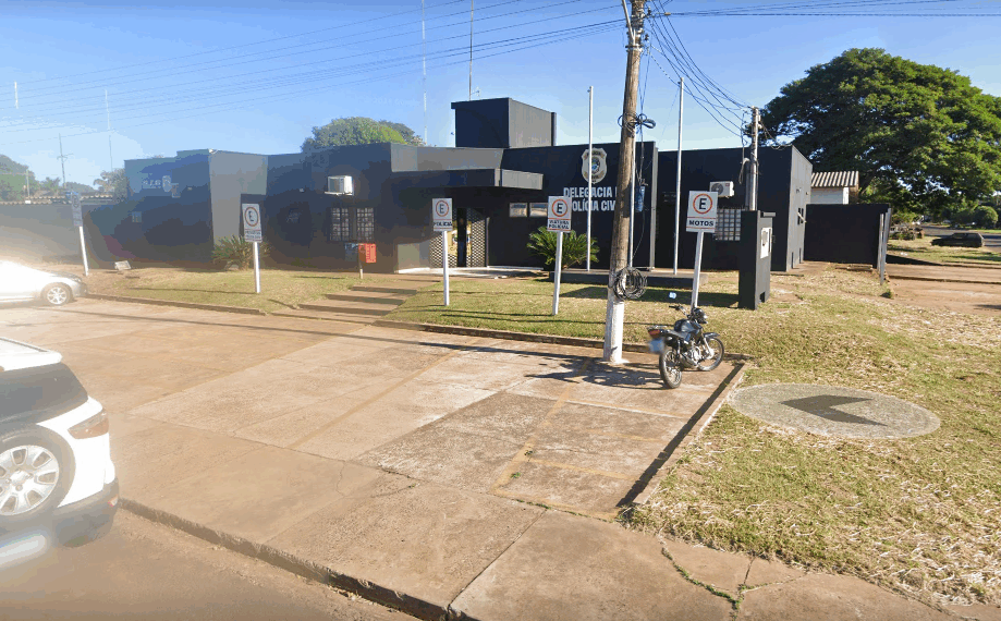 Jovem é presa ao tentar entrar em presídio com drogas escondidas em pote de amaciante em Amambai