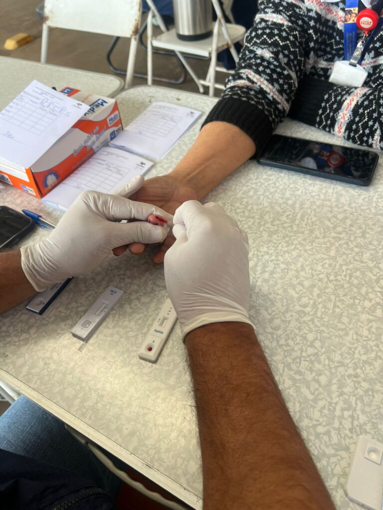 SESAU leva testagem e prevenção de ISTs ao Fort Atacadista Três Barras SESAU leva testagem e prevenção de ISTs ao Fort Atacadista Três Barras