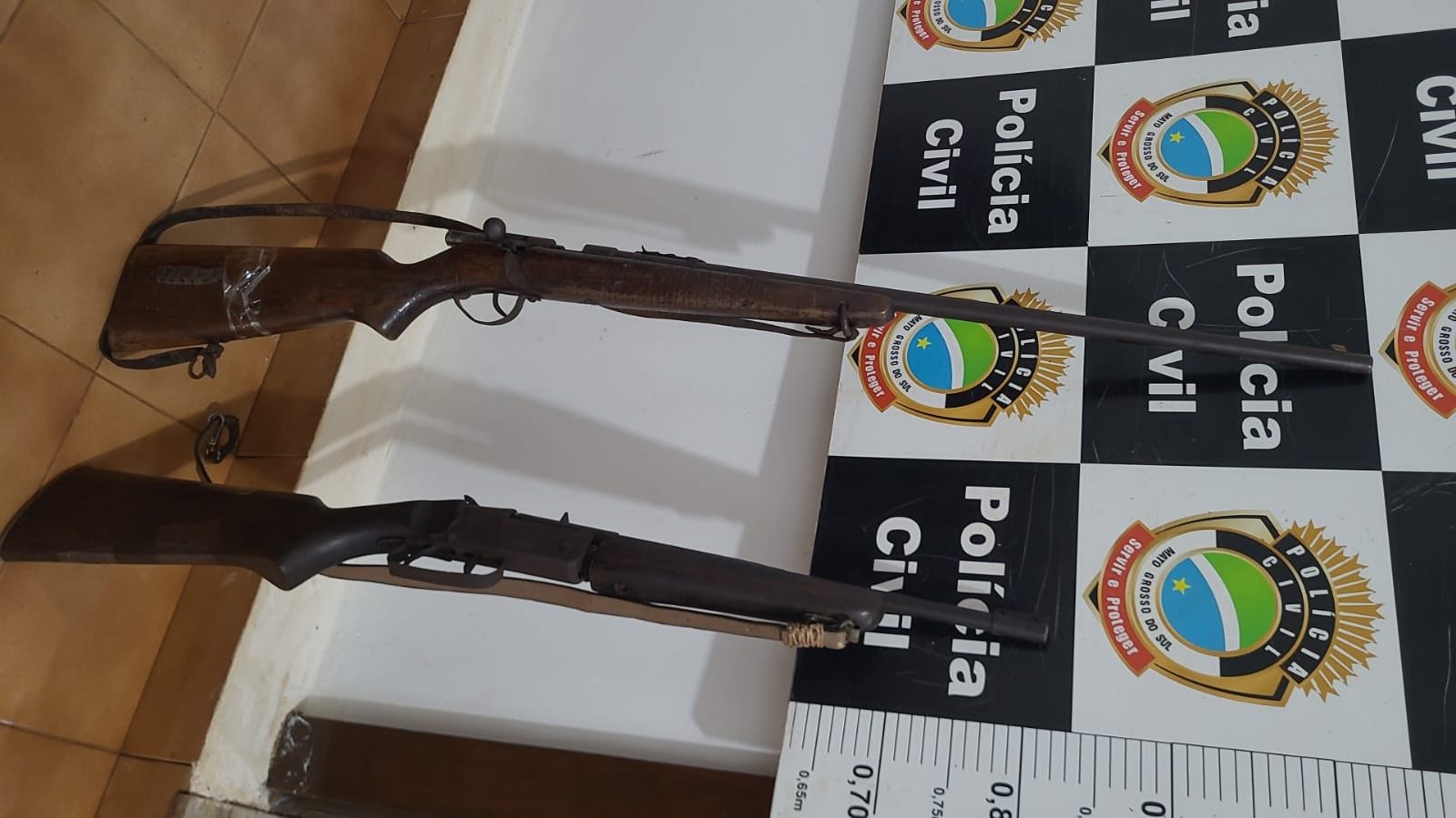Suspeito de violência doméstica é preso e polícia apreende armas de fogo em Caarapó