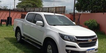 Família é feita refém e bandidos fogem com caminhonete em Naviraí