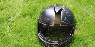 Motociclista morre após colidir em poste no Tijuca, em Campo Grande