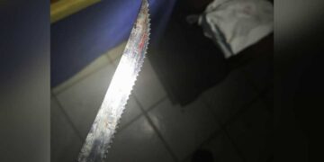 Jovem de 27 anos é esfaqueado no peito em frente de casa em Dourados e está em estado grave