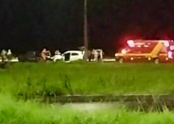 Colisão entre dois carros deixa feridos no bairro Universitário, em Nova Andradina