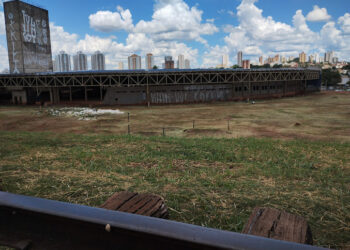 Idoso é encontrado morto com marcas de paulada na cabeça em Campo Grande