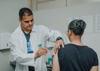 Plantão de vacinação acontece durante todo o final de semana 