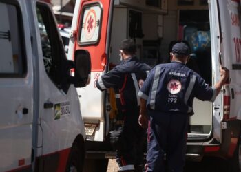 Criança de 12 anos é atropelada por ônibus após sair da escola em Maracaju; estado de saúde é grave