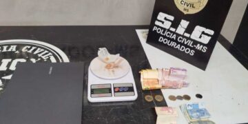 Polícia intercepta suspeito de tráfico e recupera objeto furtado em Dourados