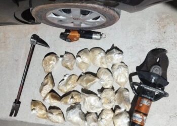 PRF apreende 19 kg de cocaína escondidos em tanque de combustível na BR-262, em Corumbá