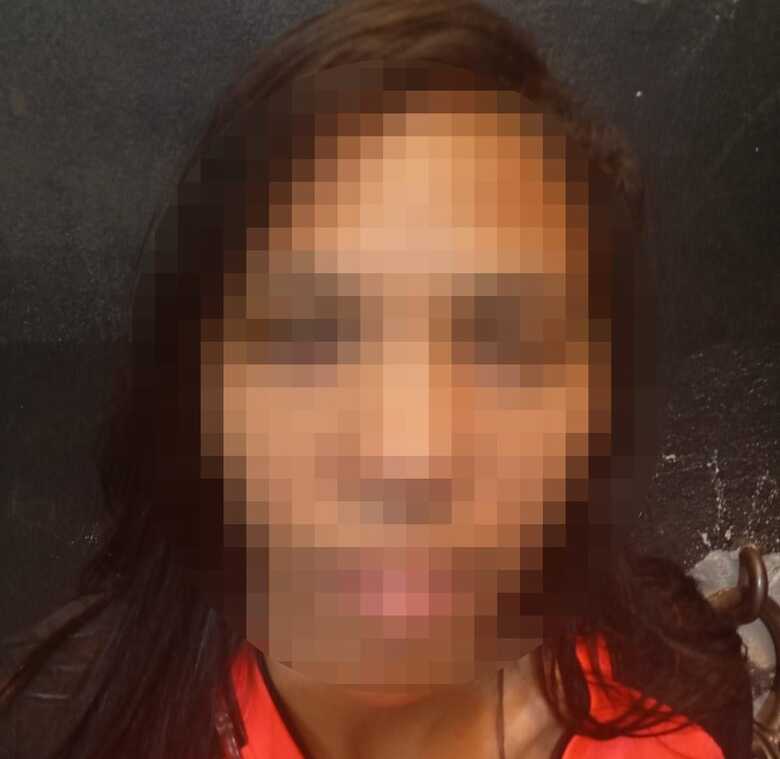 Conselheiro tutelar é agredido com cadeirada por mulher durante atendimento em Três Lagoas