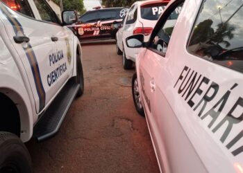 Homem é encontrado morto em estado de decomposição dentro de casa no Bairro Los Angeles