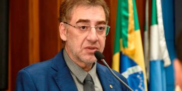 Deputado destaca exercício parlamentar na tribuna e pede celeridade em projeto