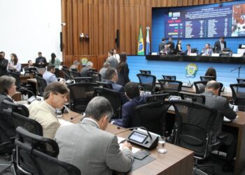 Na última sessão da semana, parlamentares devem votar quatros projetos