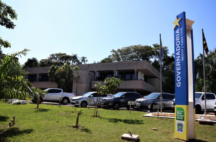 Governo de MS sanciona reajuste de 5,06% para servidores públicos estaduais