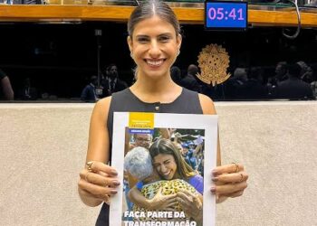 Vídeo: deputada Camila Jara revela câncer aos 30 anos e diz que palavra é “esperança”