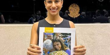 Vídeo: deputada Camila Jara revela câncer aos 30 anos e diz que palavra é “esperança”